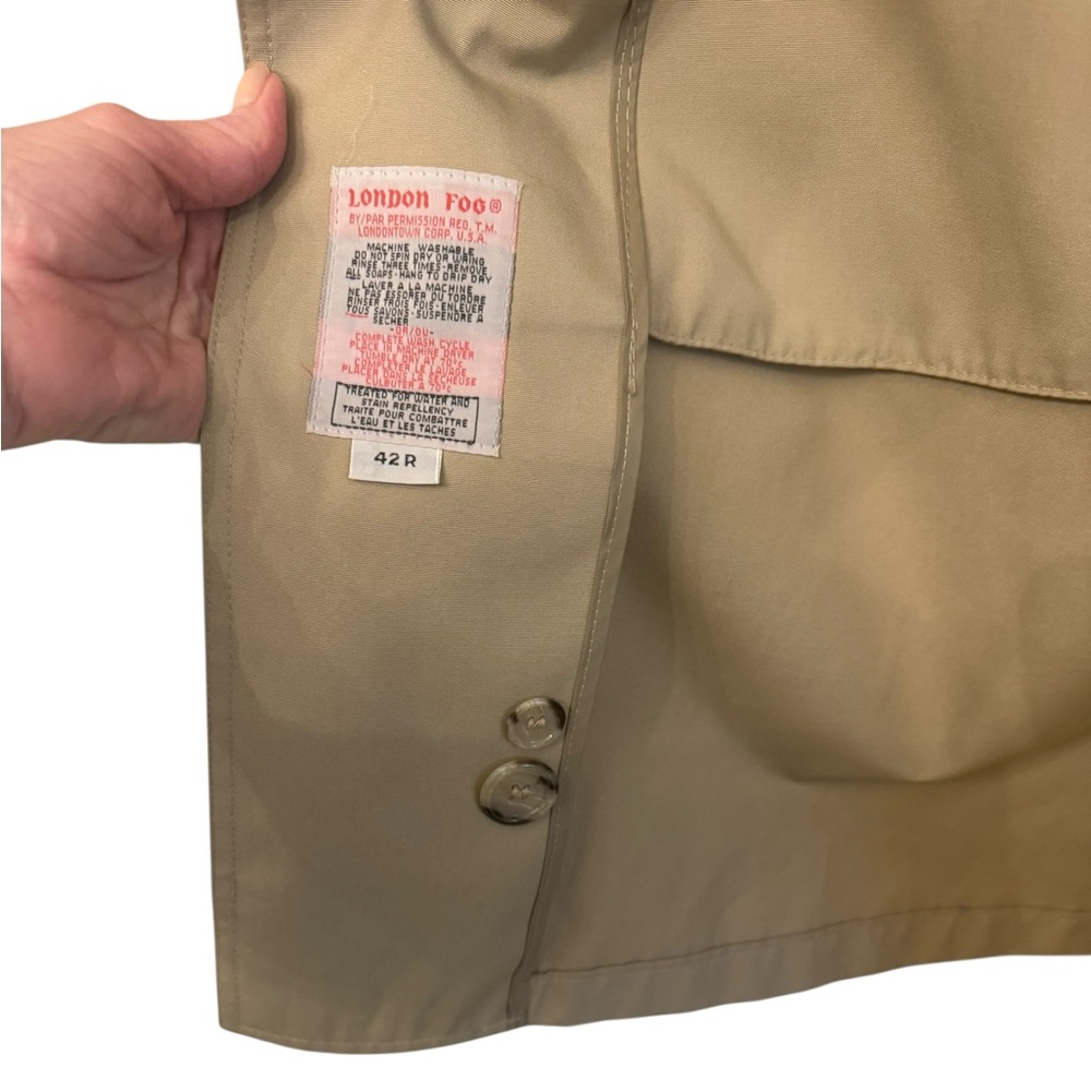 Men's Vintage London Fog Mainstay Trench Coat - Picture 8 of 12